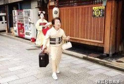 日本老熟女视频,视频中的岁月沉淀与魅力绽放